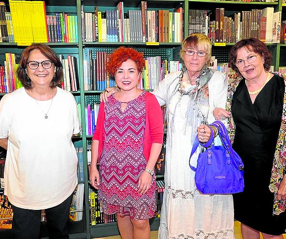 Victoria Lantarón, Marta Pérez, Ana Cuesta e Iciar Marquiegui. 