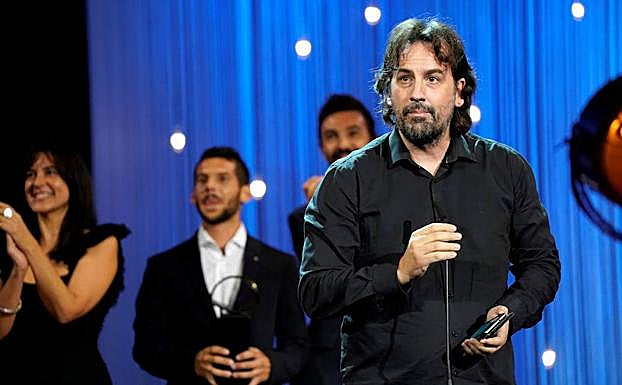 Lacuesta, durante el discurso de agradecimiento.