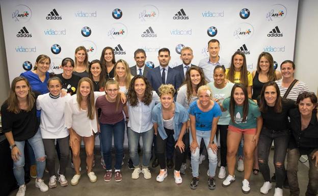 El fútbol femenino celebra la primera reunión por un convenio regulador sin precedentes en la UE