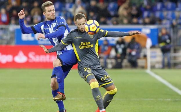 Christian Santos, en uno de sus últimos partidos con la camiseta del Alavés.