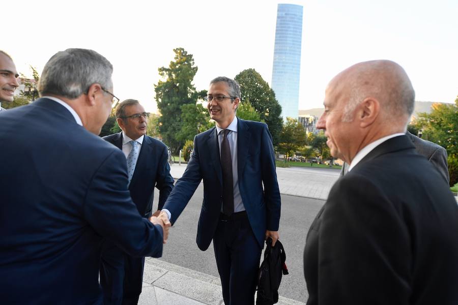 Hernández de Cos a su legada a la Universidad de Deusto