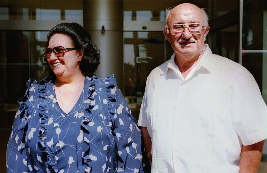 Montserrat Caballé con su marido, Bernabé Martí. 