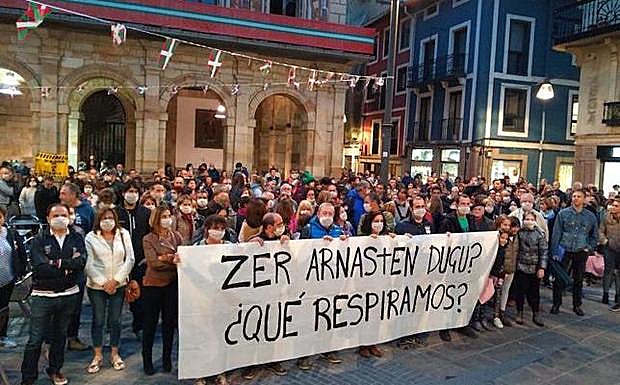 Protesata ante el Ayuntamiento de Durango. 
