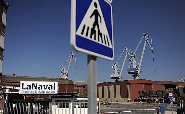 La puertas del astillero.