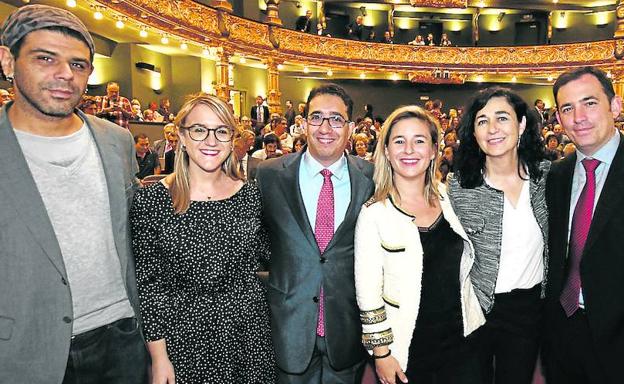 Samir Ladhou, Amaia Arenal, Óscar Fernandez Monroy, Aitziber Ibaibarriaga, Yolanda Díez y Asier Abaunza.