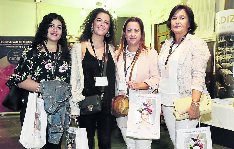 Izaskun Vicente, Ana García, Ana Baranda y María José Lasa. 