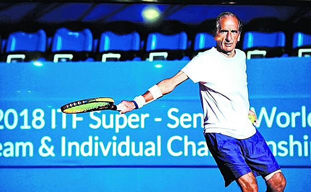 Jorge Camiña, de 71 años, acumula un palmarés impresionante y suele hacer entrenamientos de «dos a tres horas». 