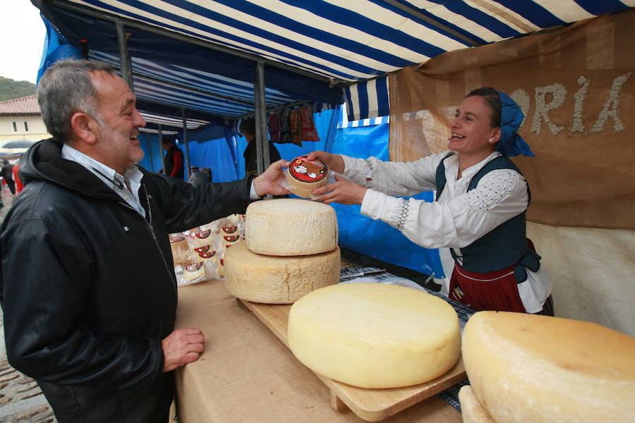 Fotos: Cientos de visitantes rinden culto a la sabrosa pinta alavesa en Pobes