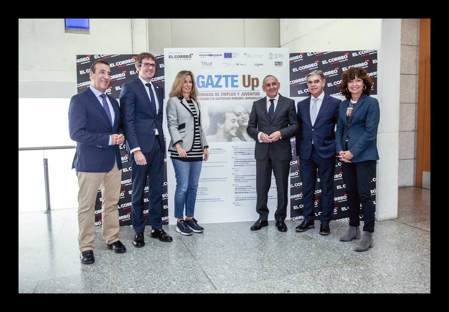 Alrededor de 150 universitarios participan en Gazte Up en una jornada dedicada a difundir pautas e iniciativas para encontrar trabajo