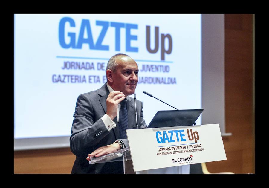 Alrededor de 150 universitarios participan en Gazte Up en una jornada dedicada a difundir pautas e iniciativas para encontrar trabajo