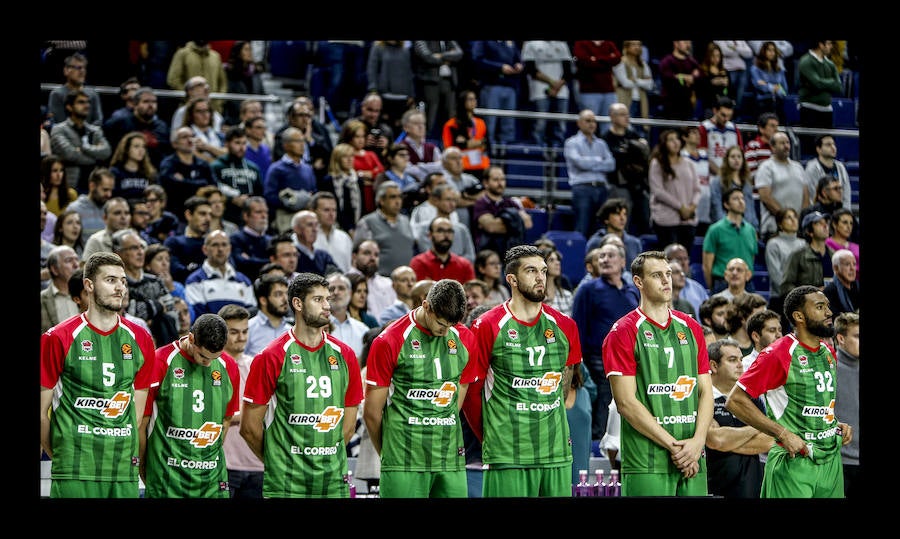 Las mejores fotografías del patido entre el Real Madrid y el Baskonia correspondiente a la tercera jornada de la Euroliga.