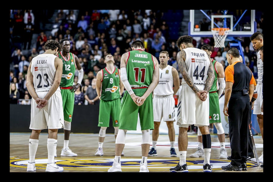 Las mejores fotografías del patido entre el Real Madrid y el Baskonia correspondiente a la tercera jornada de la Euroliga.