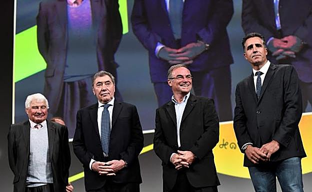 Raymond Poulidor, Eddy Merckx, Bernadr Hinault y Miguel Indurain, los grandes protagonistas en la presentación.