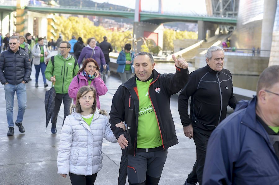 La marcha ha recorriido un trazado de seis kilómetros y medio 