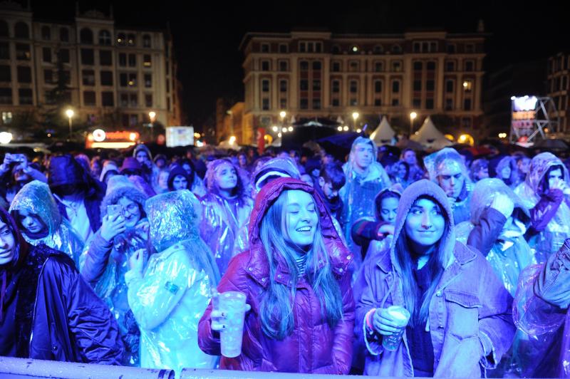 Un cartel que hará desfilar a La Pegatina, Muchachito, Iseo & Dodosound y Revolta Permanent por la Herriko Plaza. 