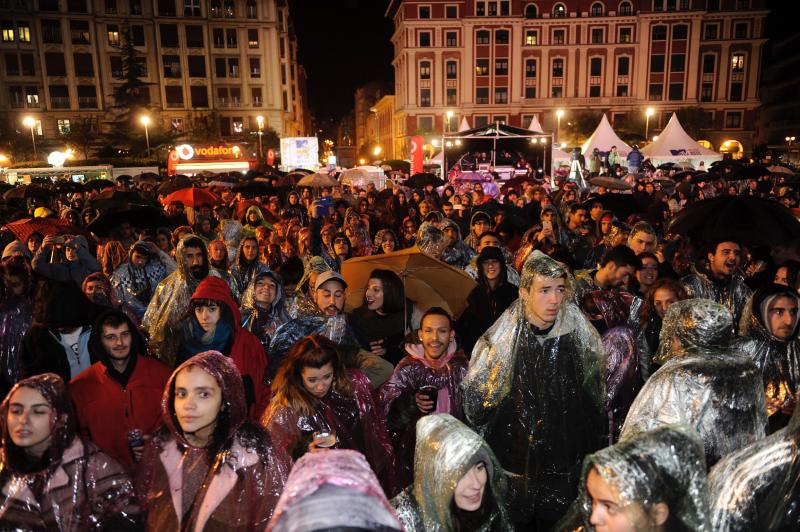 Un cartel que hará desfilar a La Pegatina, Muchachito, Iseo & Dodosound y Revolta Permanent por la Herriko Plaza. 