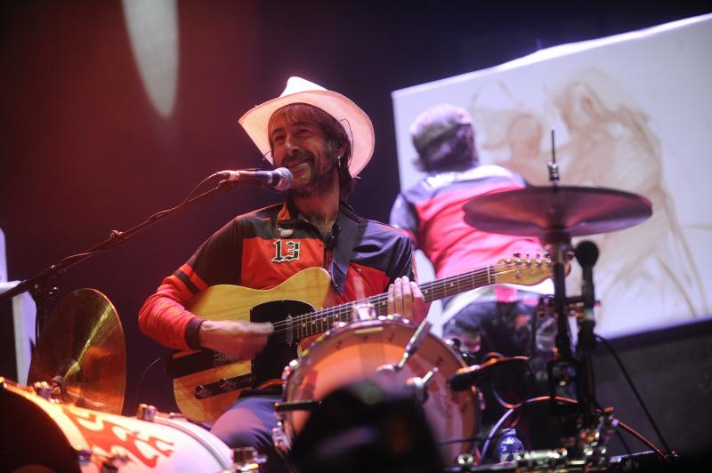 Un cartel que hará desfilar a La Pegatina, Muchachito, Iseo & Dodosound y Revolta Permanent por la Herriko Plaza. 