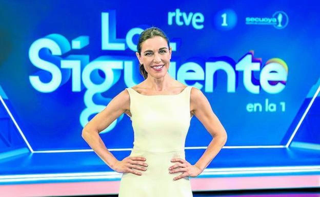 Raquel Sánchez Silva se encarga desde hoy de conducir 'Lo siguiente', el nuevo programa de La 1. 