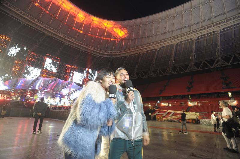 La banda, que actúa este sábado en el estadio del Athletic, realiza su primera toma de contacto con el escenario en el que también actuarán Muse y Berri Txarrak