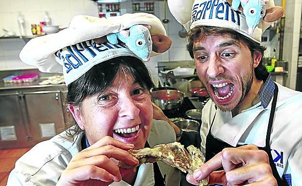 Afrika López de Ipiña y Eneko Sagredo contaron con la colaboración de Remy (Ratatouille).