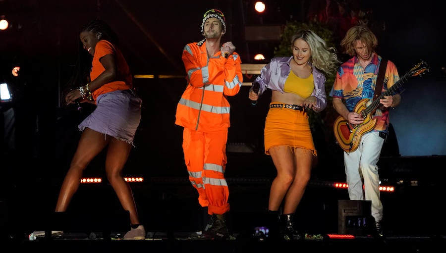 Las actuaciones de Berri Txarrak, Crystal Fighters y Muse hicieron temblar el estadio y dejaron imágenes tan impresionantes como estas.