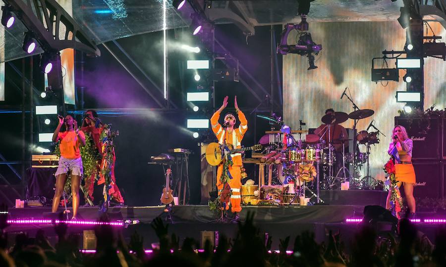 Las actuaciones de Berri Txarrak, Crystal Fighters y Muse hicieron temblar el estadio y dejaron imágenes tan impresionantes como estas.