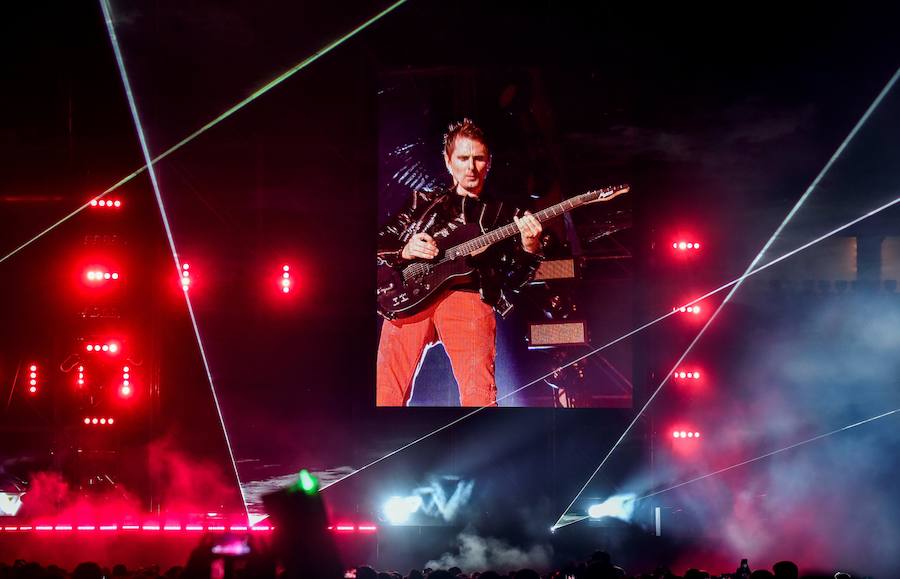 Las actuaciones de Berri Txarrak, Crystal Fighters y Muse hicieron temblar el estadio y dejaron imágenes tan impresionantes como estas.