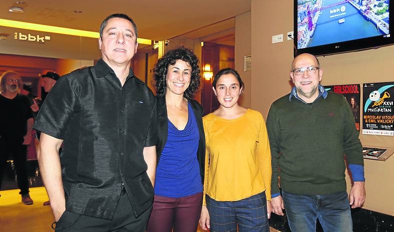 Gorka Reino, Lorea Pérez de Albéniz, Amaia Martín y Tato Gracia. 