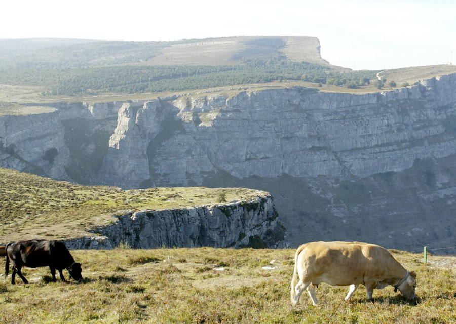 Vista del macizo del monte Txarlazo, en Orduña. 