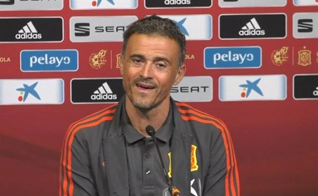 Luis Enrique: «Me gustaría parecerme a Jordi Alba, pero soy más alto»