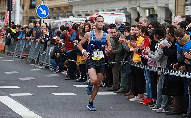 Iván Fernández, en solitario, durante la prueba. 