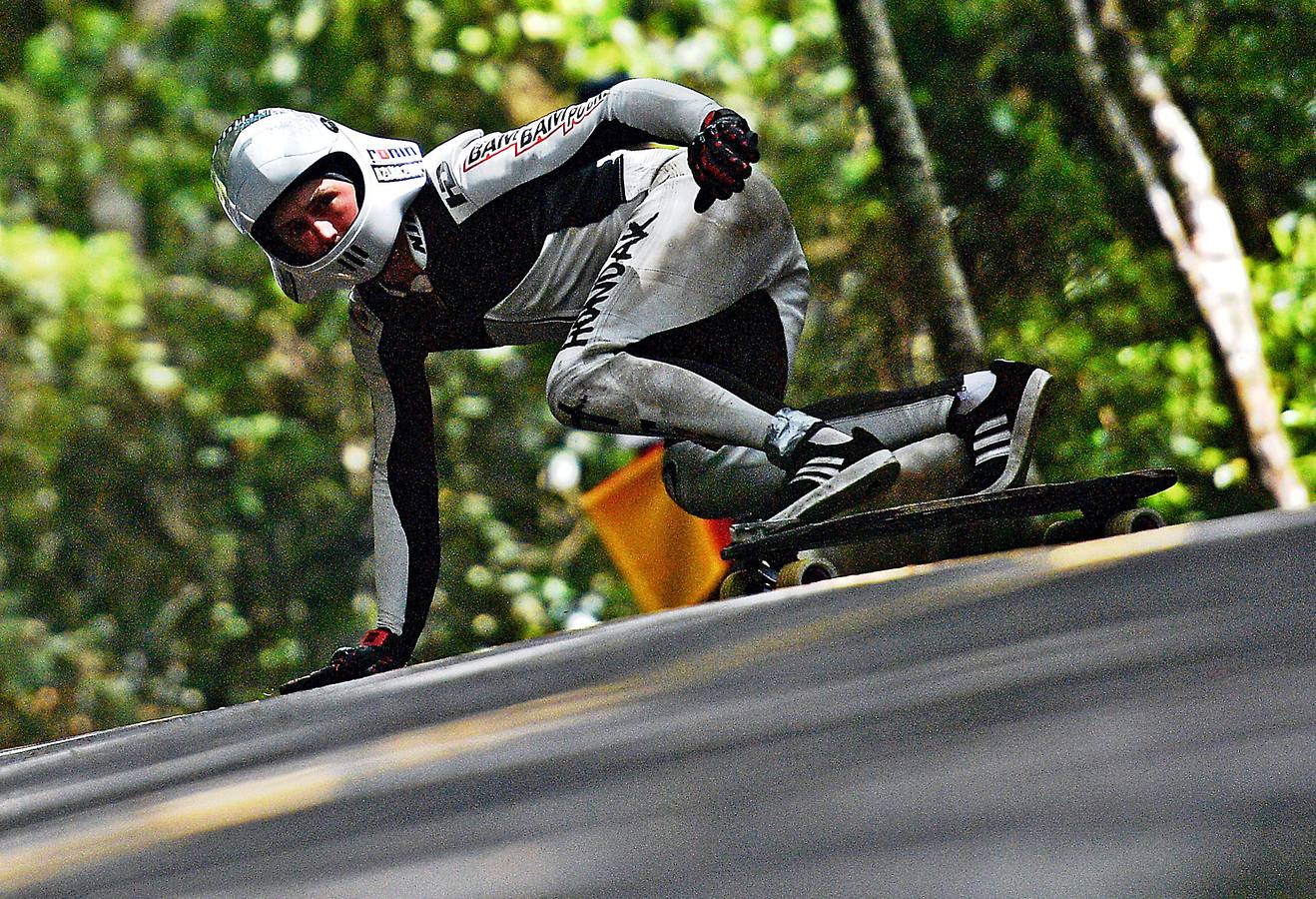 La «Vista Río Downhil» es la última prueba del campeonato mundial de descenso en monopatín que se celebra en Brasil, el primer país sudamericano que adoptó esta especialidad. La competición se desarrolla en un circuito que es en realidad una sinuosa carretera de algo más de 2,5 kilómetros dentro del Parque Natural da Cidade, un hermoso bosque en el extrarradio con increíbles vistas sobre Río de Janeiro. Sus grandes desniveles hacen de él un escenario espectacular y muy rápido. 