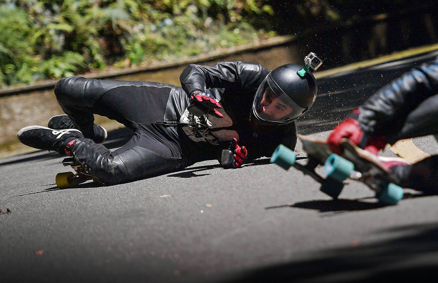 La «Vista Río Downhil» es la última prueba del campeonato mundial de descenso en monopatín que se celebra en Brasil, el primer país sudamericano que adoptó esta especialidad. La competición se desarrolla en un circuito que es en realidad una sinuosa carretera de algo más de 2,5 kilómetros dentro del Parque Natural da Cidade, un hermoso bosque en el extrarradio con increíbles vistas sobre Río de Janeiro. Sus grandes desniveles hacen de él un escenario espectacular y muy rápido. 