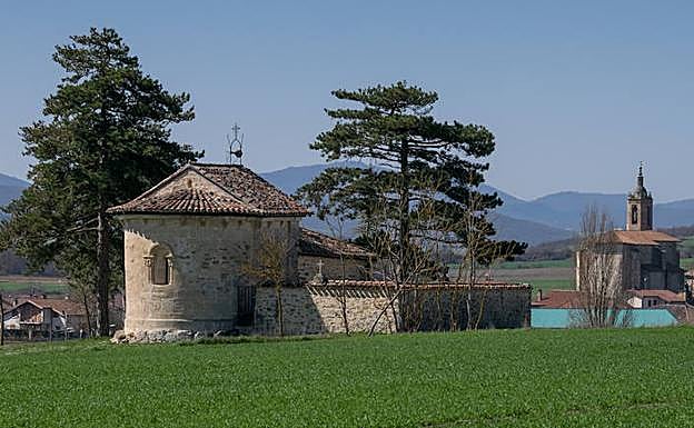 La ermita de San Juan de Arrarain, en las cercanías de Elburgo. 