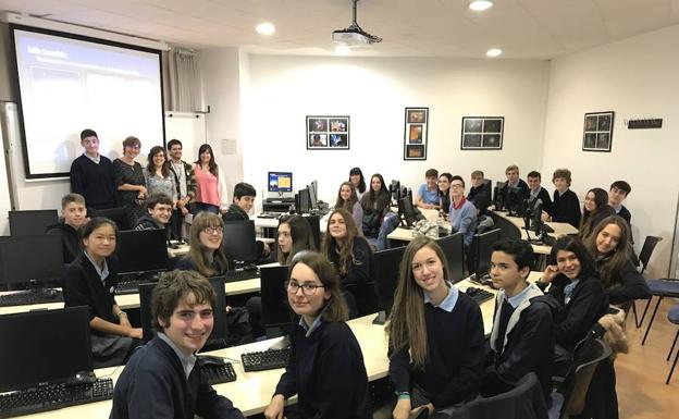 Veinticinco estudiantes de Begoñazpi y del Colegio Bizkaia participaron en la visita a las instalaciones del Grupo de Ciencias Planetarias de la UPV/EHU.