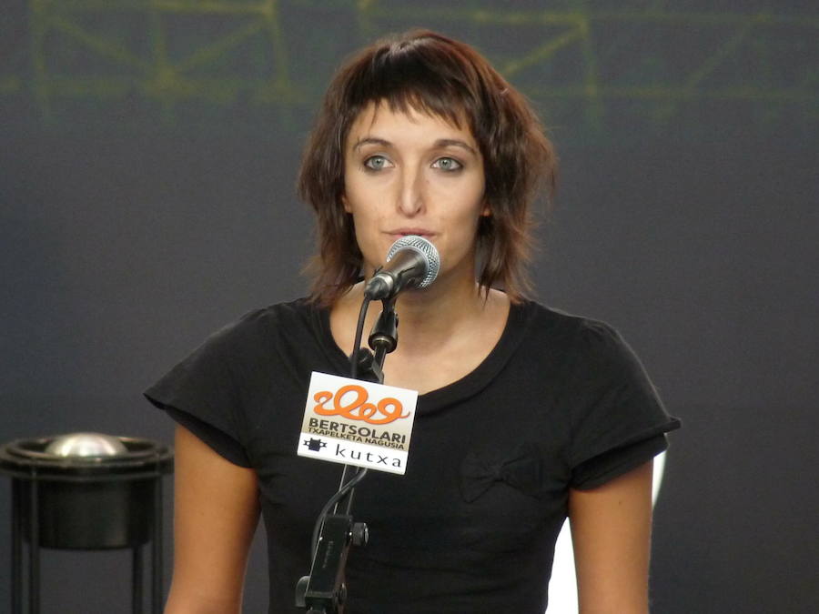 Uxue Alberdi, bertsotan.
