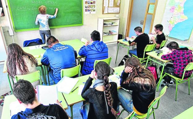 Un 12% de los alumnos de segundo de Bachillerato tiene que repetir al no aprobar una o varias asignaturas. 