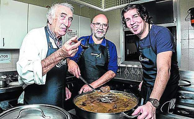 De izquierda a derecha, Claudio Martínez de Aramaiona, Eduardo de la Presa y Iurgi Martínez de Aramaiona.