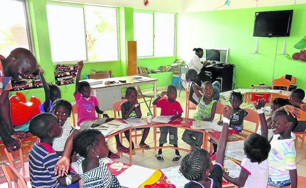 Una escuela infantil en el hospital de Guinea-Bisáu. 