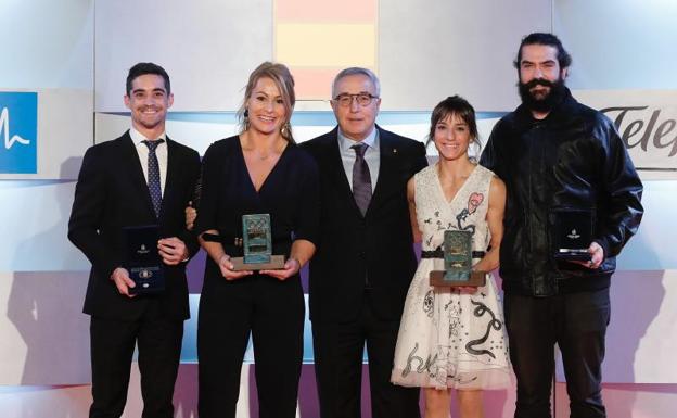 Javier Fernández, Lydia Valentín, Alejandro Blanco, Sandra Sánchez y Regino Hernández, en el COE. 