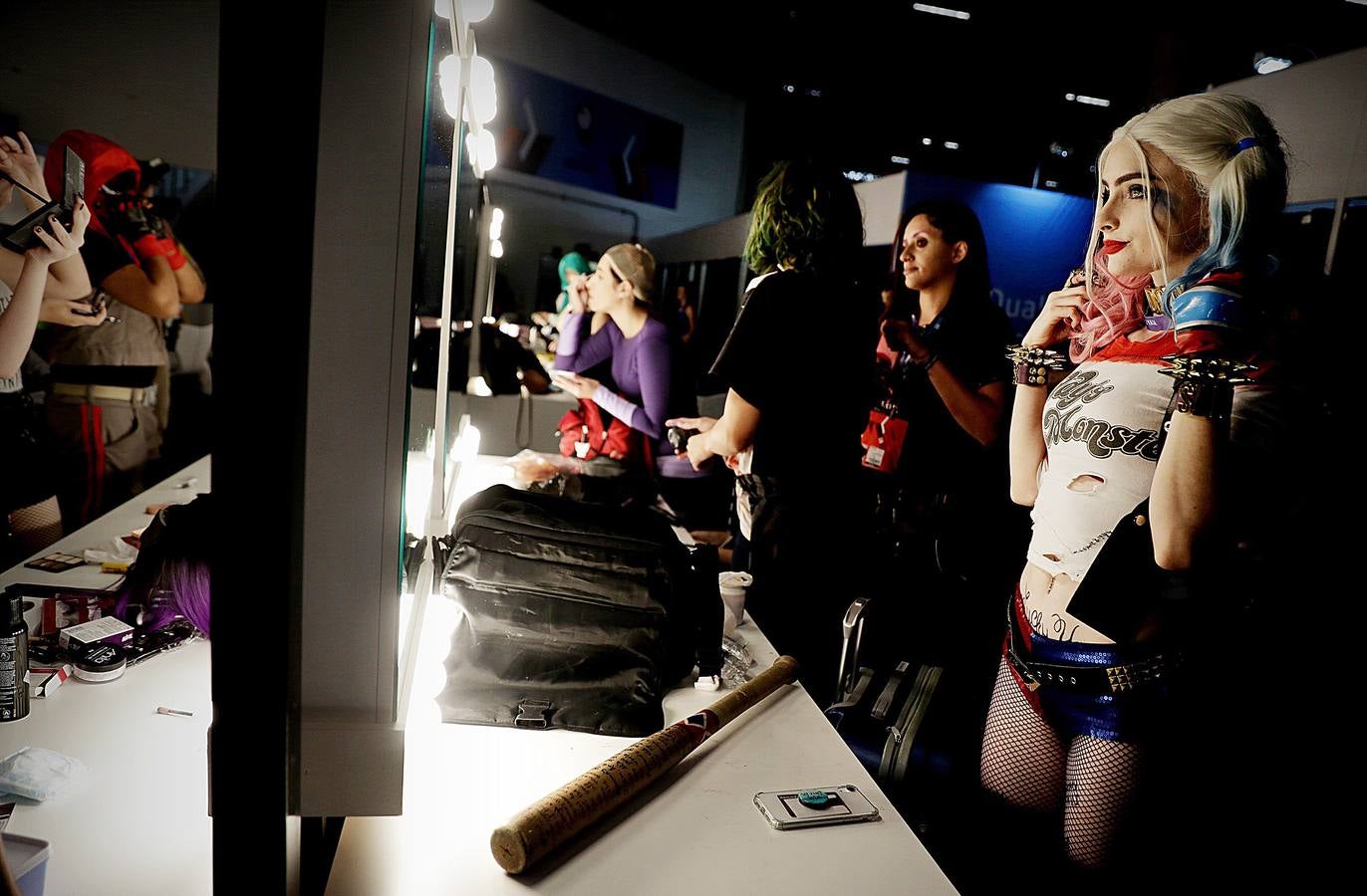 El 'Comic Con Experience 2018' es un festival de entretenimiento que atrae a cientos de miles de fanáticos de los superhéroes del cómic. Este año se ha celebrado en Sao Paulo, Brasil, y además de videojuegos y preestrenos de películas y series, los visitantes han tenido la oportunidad de celebrar el 25 aniversario de 'Power Rangers' y el 80 de 'Superman'. El evento, que ha atraído a más de 250.000 personas, es el más importante de su tipo en todo el hemisferio sur.