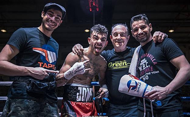 Jonfer recupera la sonrisa y la pegada en Ponferrada