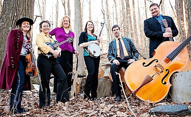 Dead Men's Hollow, con Belinda al banjo.