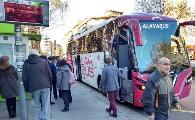 Una de las nuevas unidades en Durango tras realizar ayer una prueba piloto. 