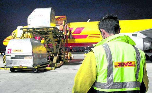 Una operativa en el aeropuerto de Vitoria. 