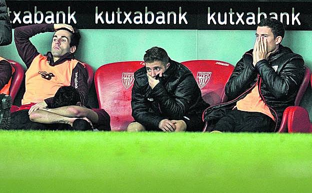 Así se quedó el banquillo del Athletic tras el gol de Óscar Plano en los minutos de descuentos.