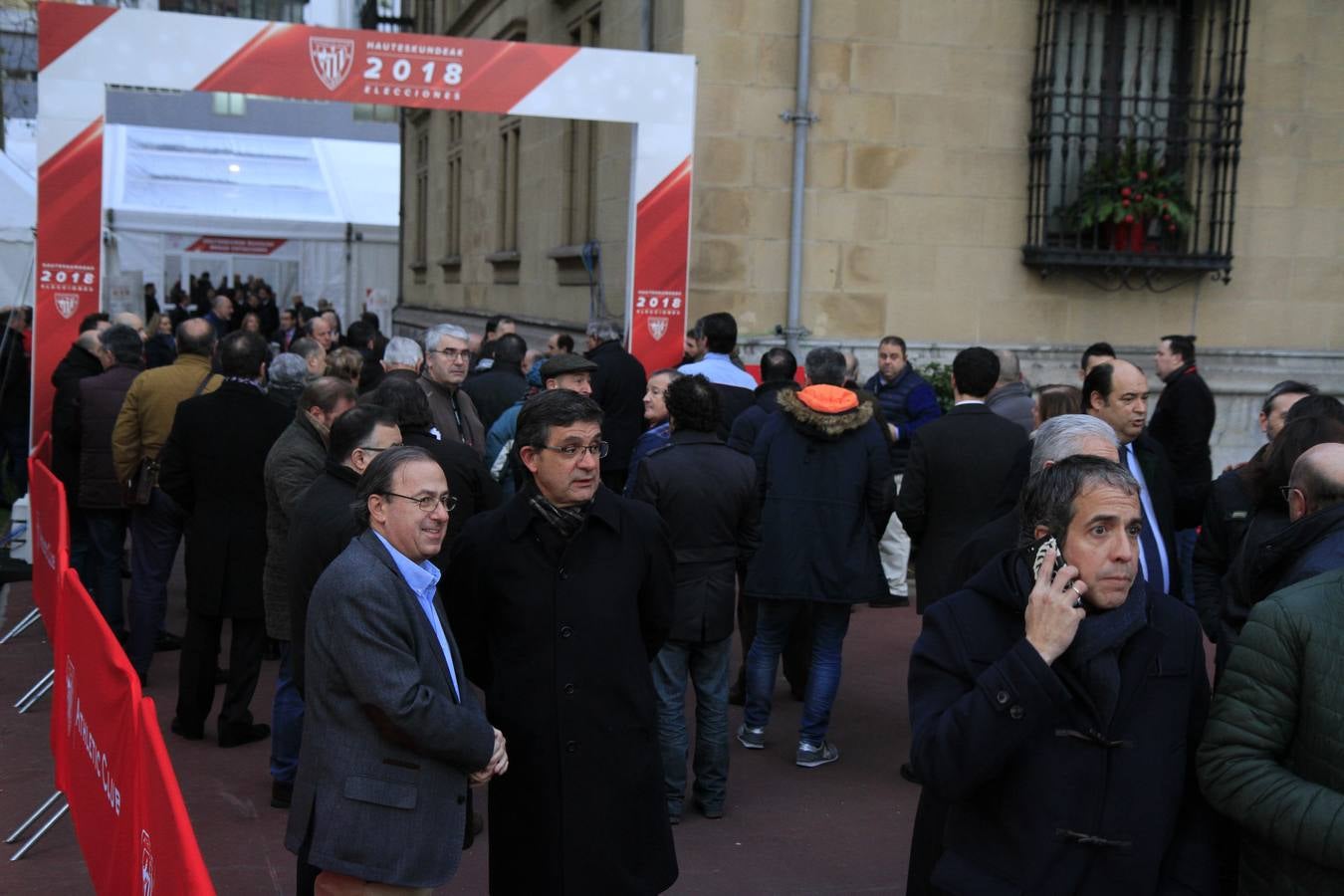 Aitor Elizegi y Alberto Uribe-Echevarría compiten por la presidencia del club rojiblanco, en las  elecciones de 2018 . / Manu Cecilio / Ignacio Pérez / Jordi Alemany / Athletic Club