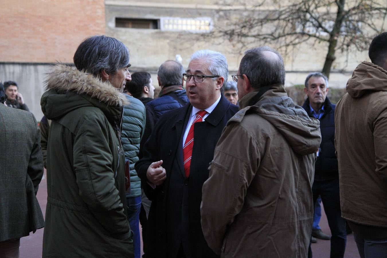 Aitor Elizegi y Alberto Uribe-Echevarría compiten por la presidencia del club rojiblanco, en las  elecciones de 2018 . / Manu Cecilio / Ignacio Pérez / Jordi Alemany / Athletic Club
