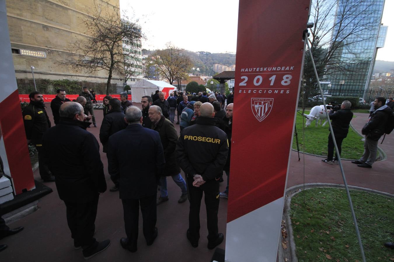 Aitor Elizegi y Alberto Uribe-Echevarría compiten por la presidencia del club rojiblanco, en las  elecciones de 2018 . / Manu Cecilio / Ignacio Pérez / Jordi Alemany / Athletic Club