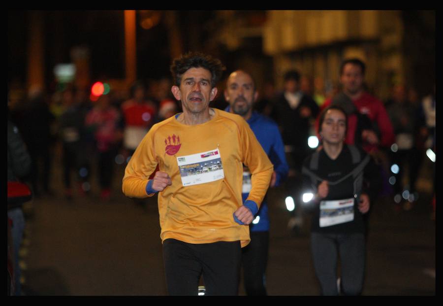 Fotos: Las fotos de la San Silvestre de Vitoria